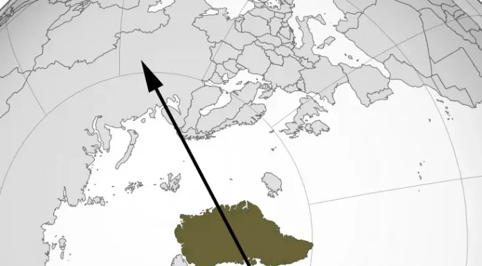 The Strategic Importance of Greenland: A Geopolitical Powerhouse A map highlighting Greenland’s strategic location in the Arctic.
