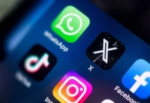 The Most Viral Moments of 2025 That Everyone Is Talking About A smartphone displaying social media apps, symbolizing the power of viral trends.