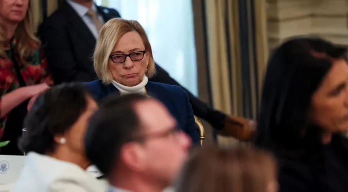 Trump Clashes with Maine Governor Over Transgender Athletes: “We Are the Federal Law”