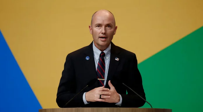 BREAKING: Utah BANS Public Union Bargaining – A MAJOR Win for Taxpayers! Utah Governor Spencer Cox signs bill banning public union bargaining.